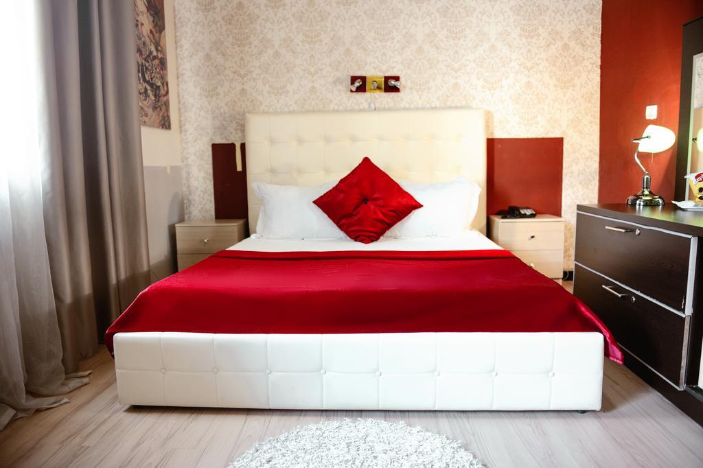 Hotel Eagle Tirana Exterior foto