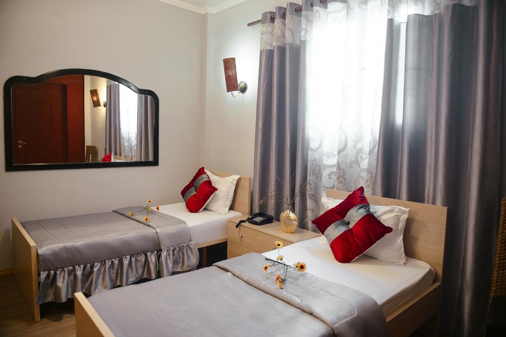 Hotel Eagle Tirana Exterior foto