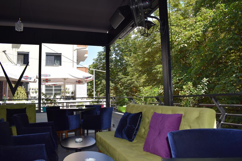 Hotel Eagle Tirana Exterior foto
