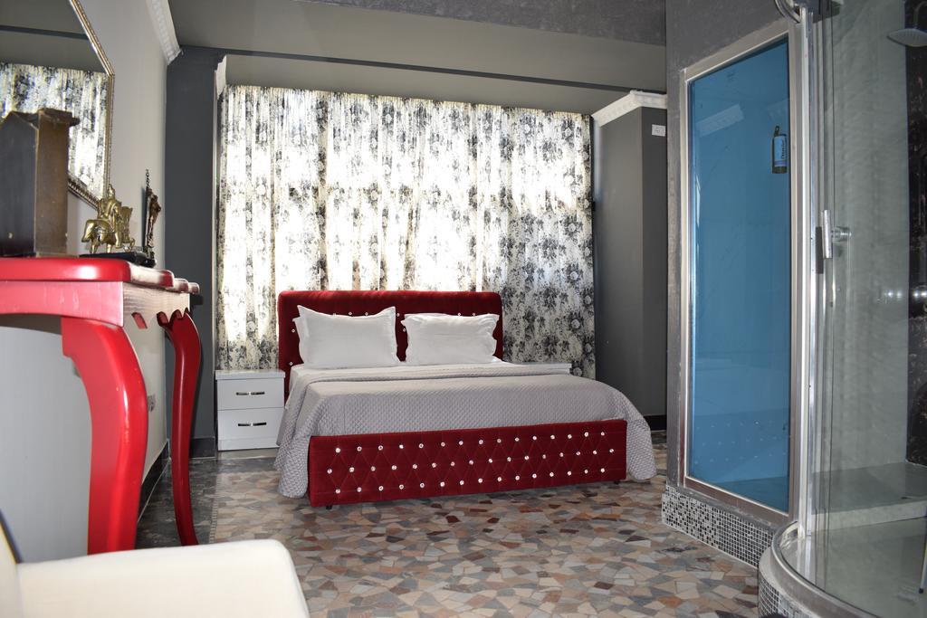 Hotel Eagle Tirana Exterior foto