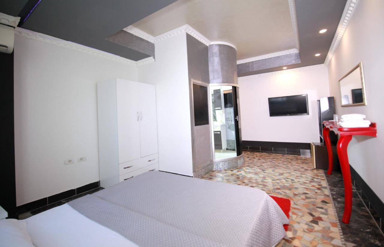 Hotel Eagle Tirana Exterior foto